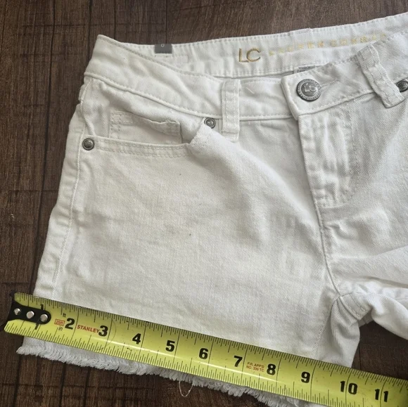 Lauren Conrad White  Women's Shorts Sz 0 Frayed Hem - Picture 5 of 9